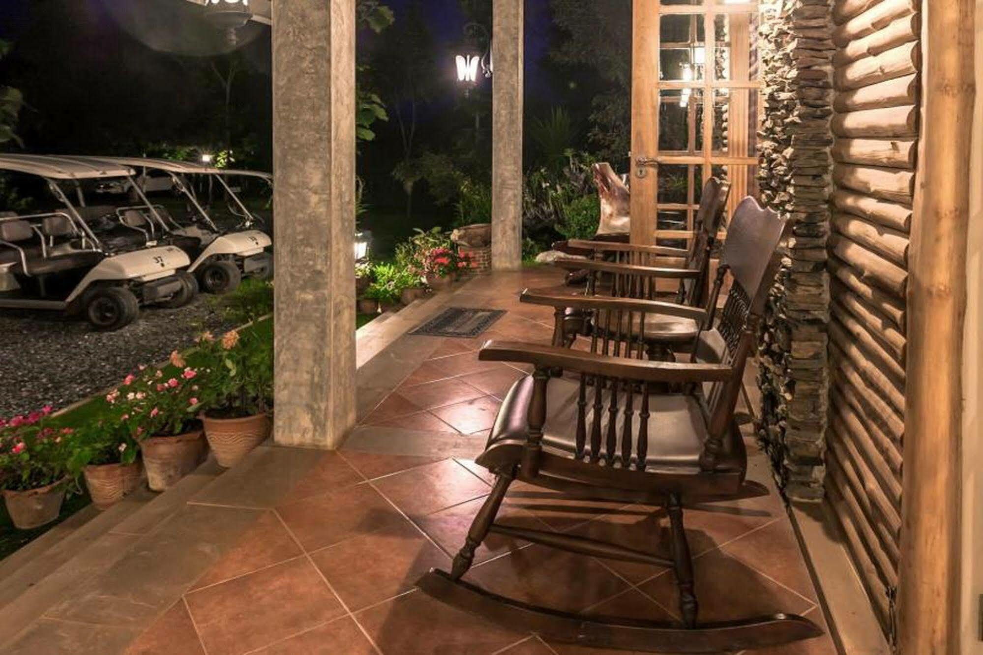Phukumhom Khao Yai Hotell Wangkata Eksteriør bilde