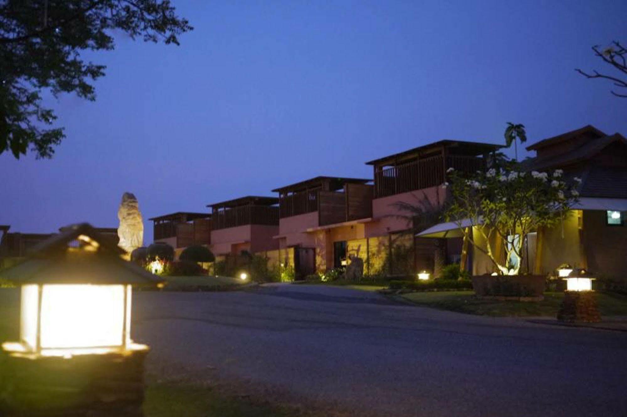 Phukumhom Khao Yai Hotell Wangkata Eksteriør bilde
